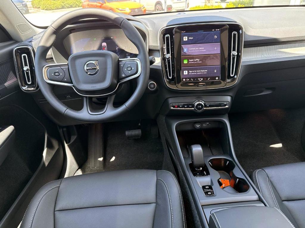 new 2025 Volvo XC40 car, priced at $45,485