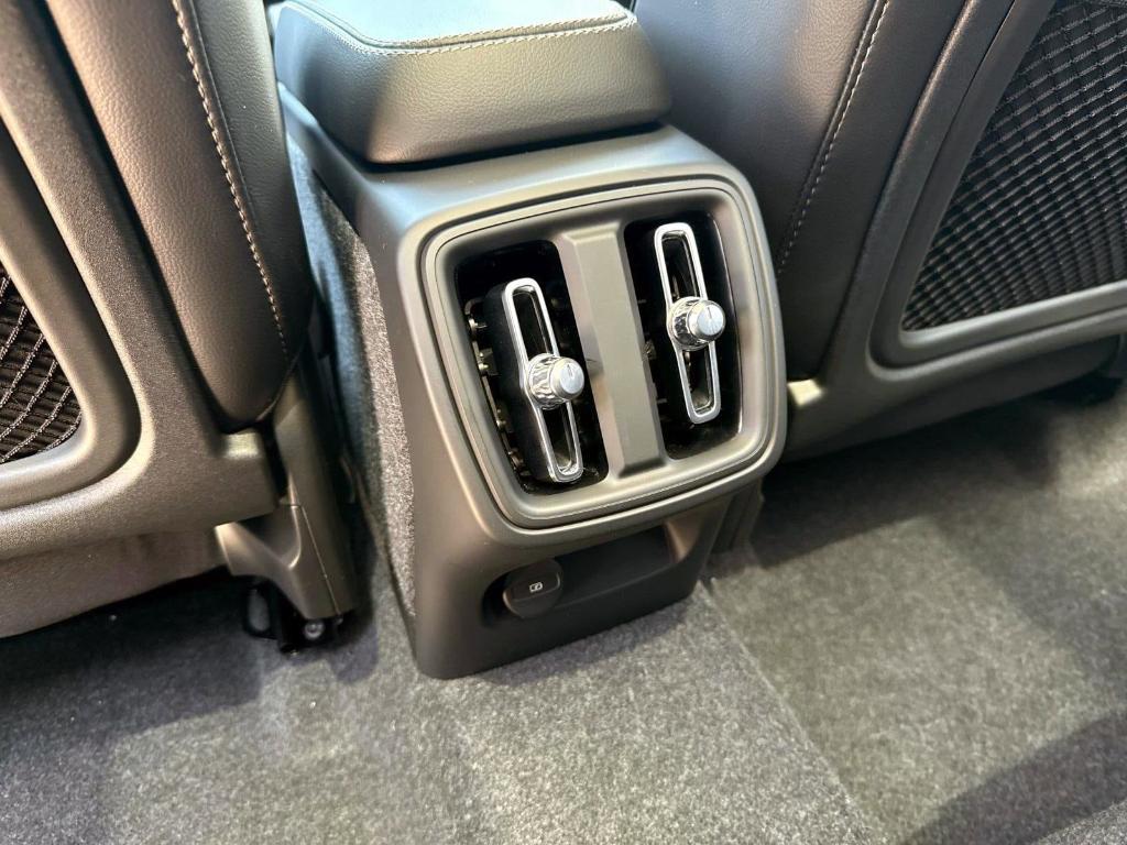new 2025 Volvo XC40 car, priced at $45,485
