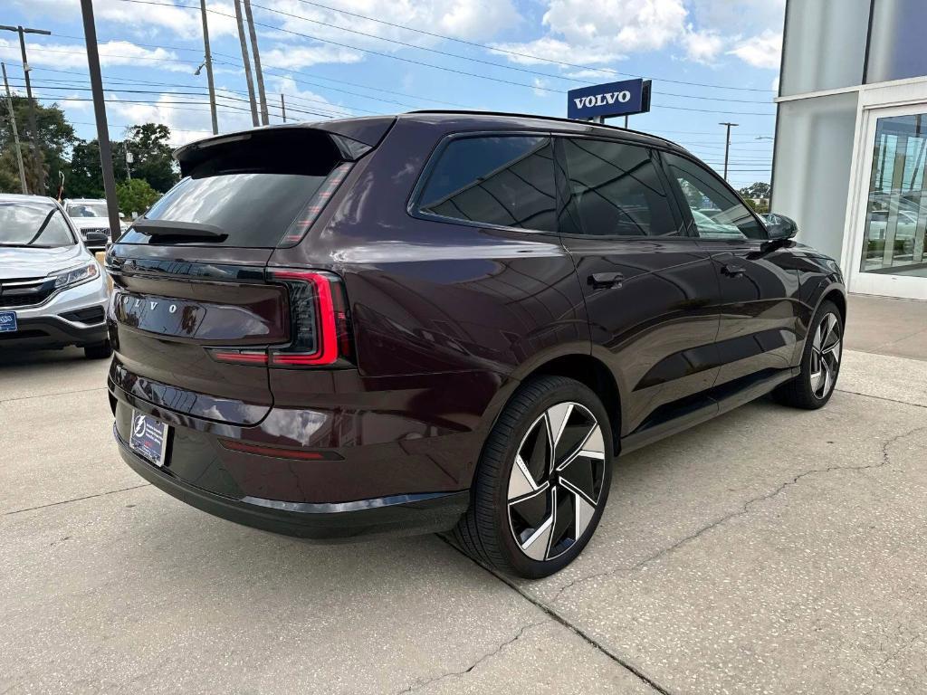 new 2025 Volvo EX90 car, priced at $89,140