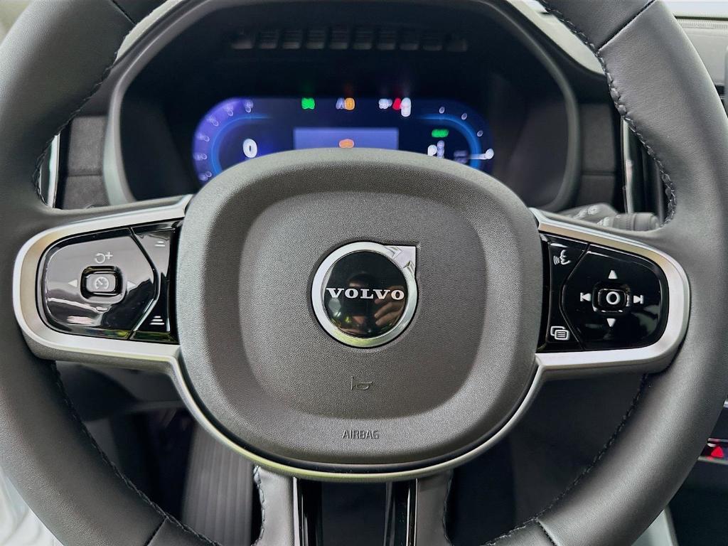 new 2025 Volvo XC90 Plug-In Hybrid car, priced at $79,305