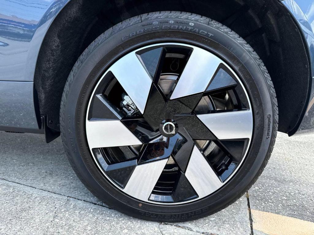 new 2025 Volvo XC60 Plug-In Hybrid car, priced at $66,260