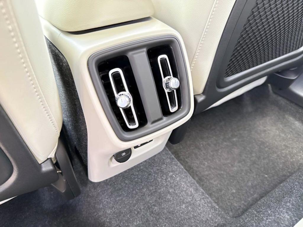 new 2025 Volvo XC40 car, priced at $49,460