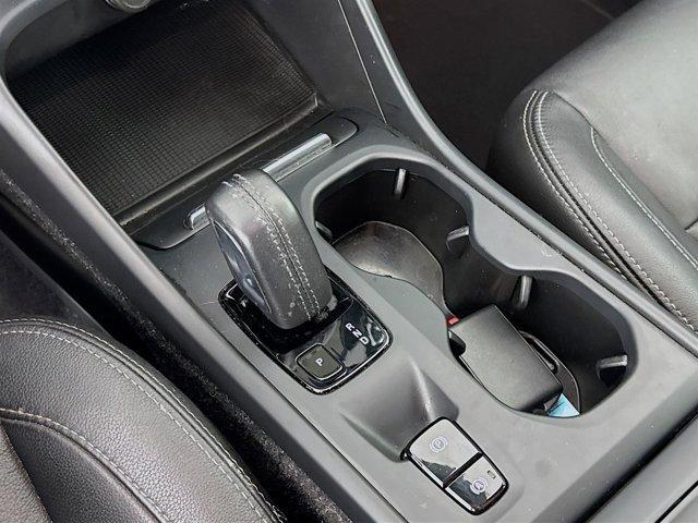 used 2021 Volvo XC40 car, priced at $22,991