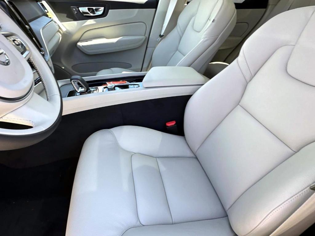 new 2025 Volvo XC60 car, priced at $54,610