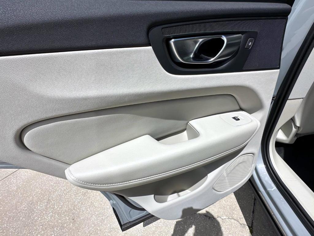 new 2025 Volvo XC60 Plug-In Hybrid car, priced at $62,910
