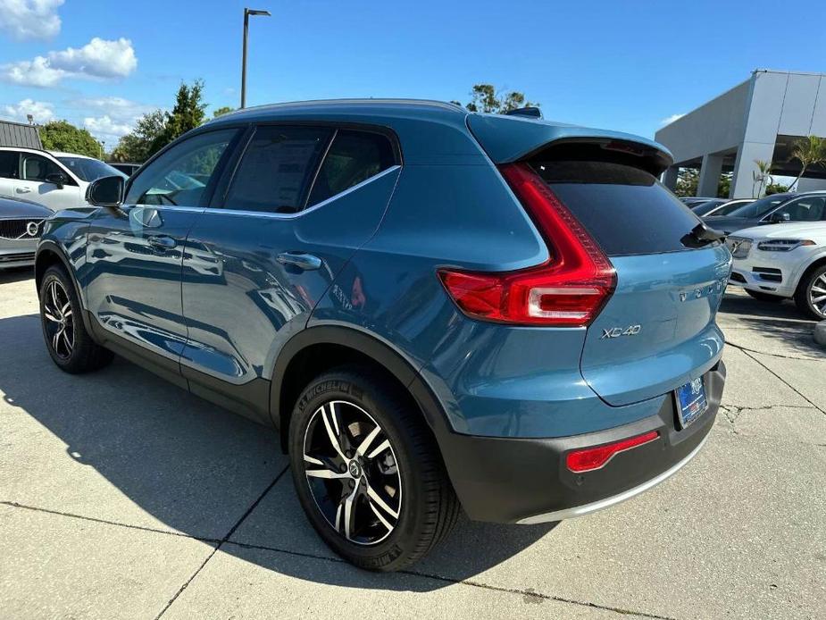 new 2025 Volvo XC40 car, priced at $43,045