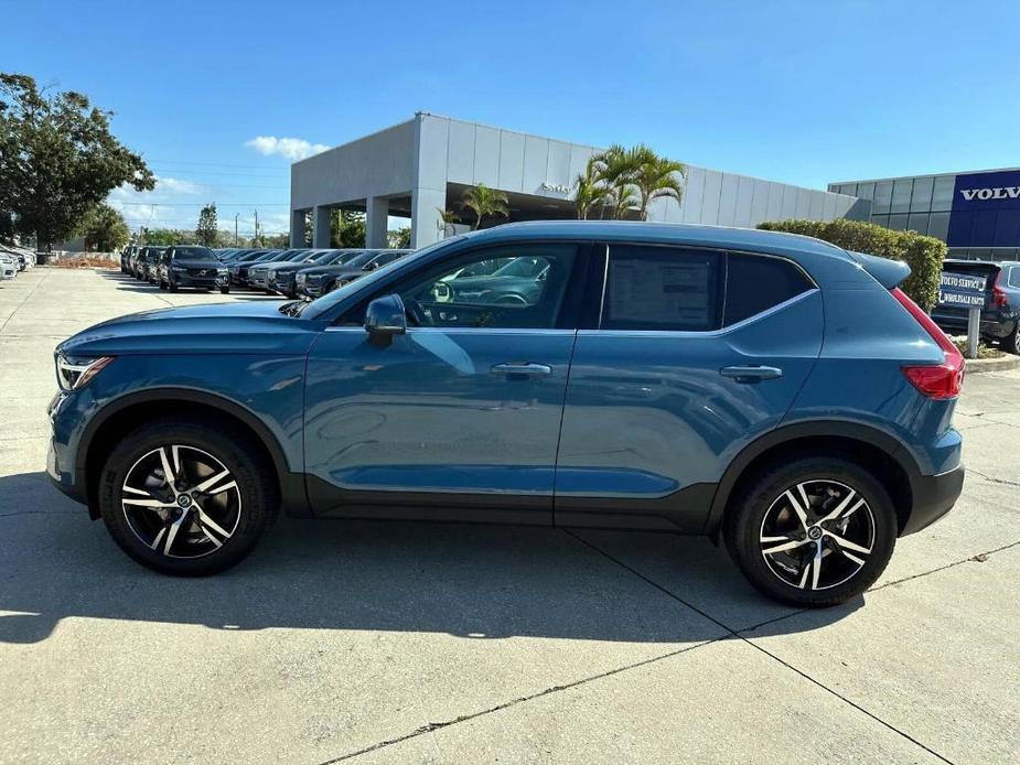 new 2025 Volvo XC40 car, priced at $43,045