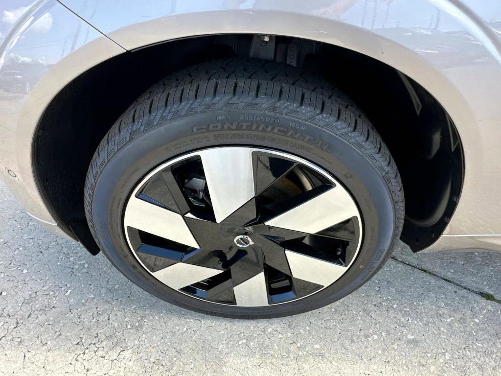 new 2025 Volvo XC60 Plug-In Hybrid car, priced at $65,510