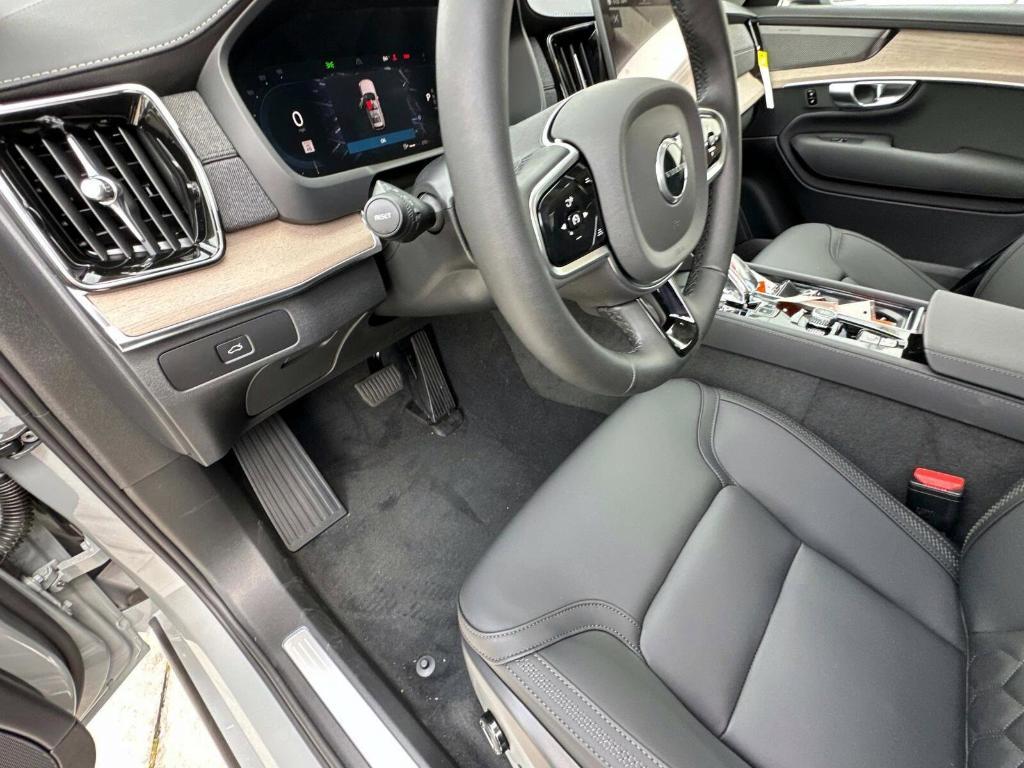 new 2025 Volvo XC90 car, priced at $69,155