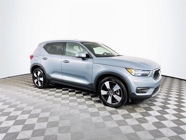 used 2021 Volvo XC40 car, priced at $25,491