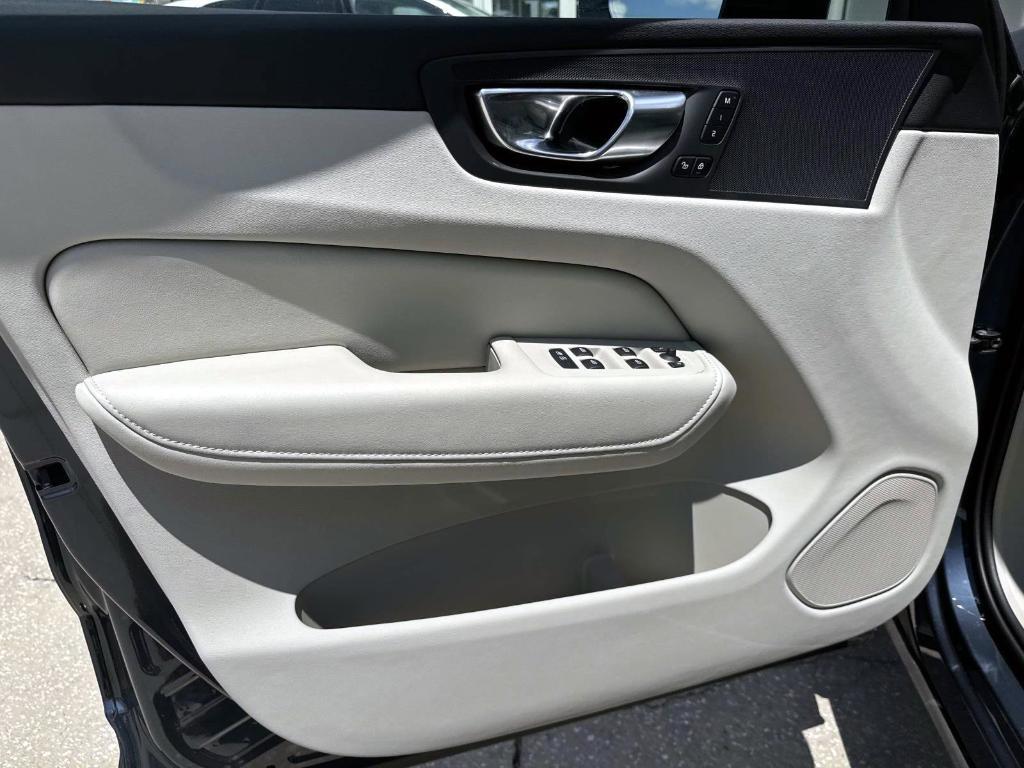 new 2025 Volvo XC60 car, priced at $45,225