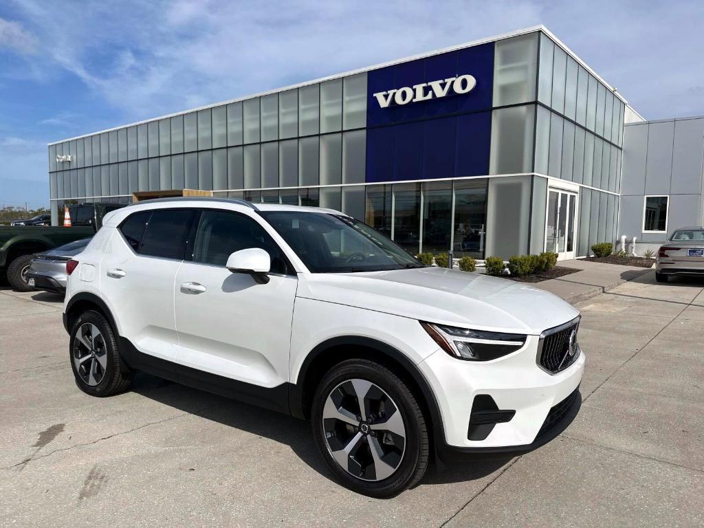 new 2025 Volvo XC40 car, priced at $44,845