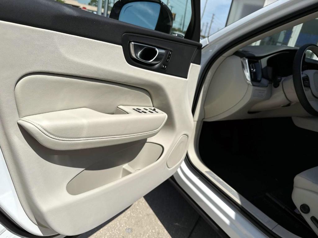 new 2025 Volvo XC60 Plug-In Hybrid car, priced at $66,260