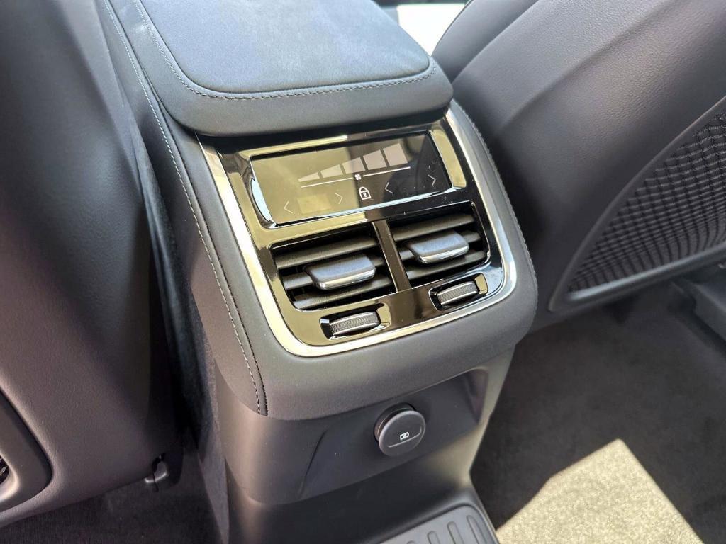 new 2025 Volvo XC90 Plug-In Hybrid car, priced at $70,298