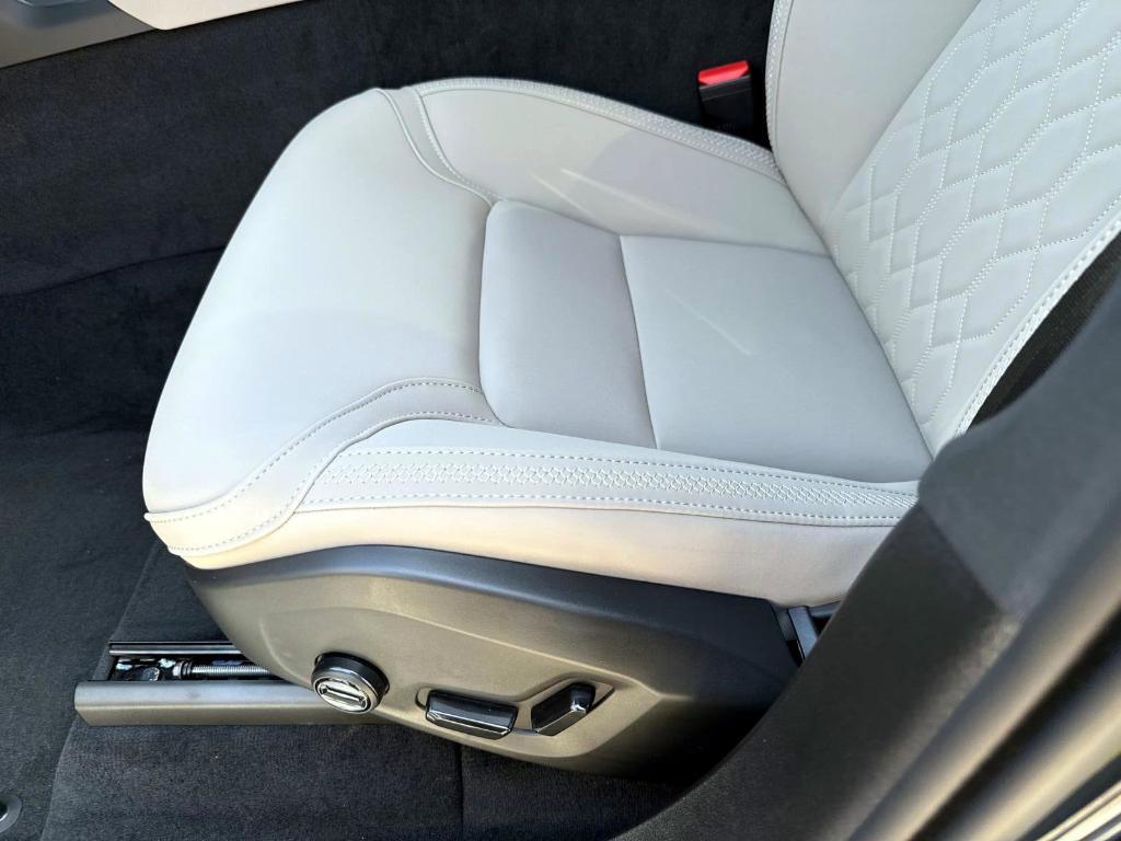 new 2025 Volvo XC90 car, priced at $60,245