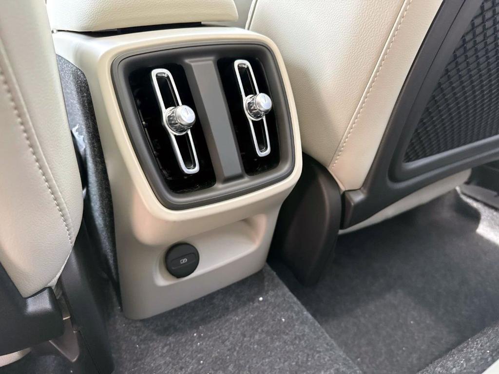 new 2025 Volvo XC40 car, priced at $51,015