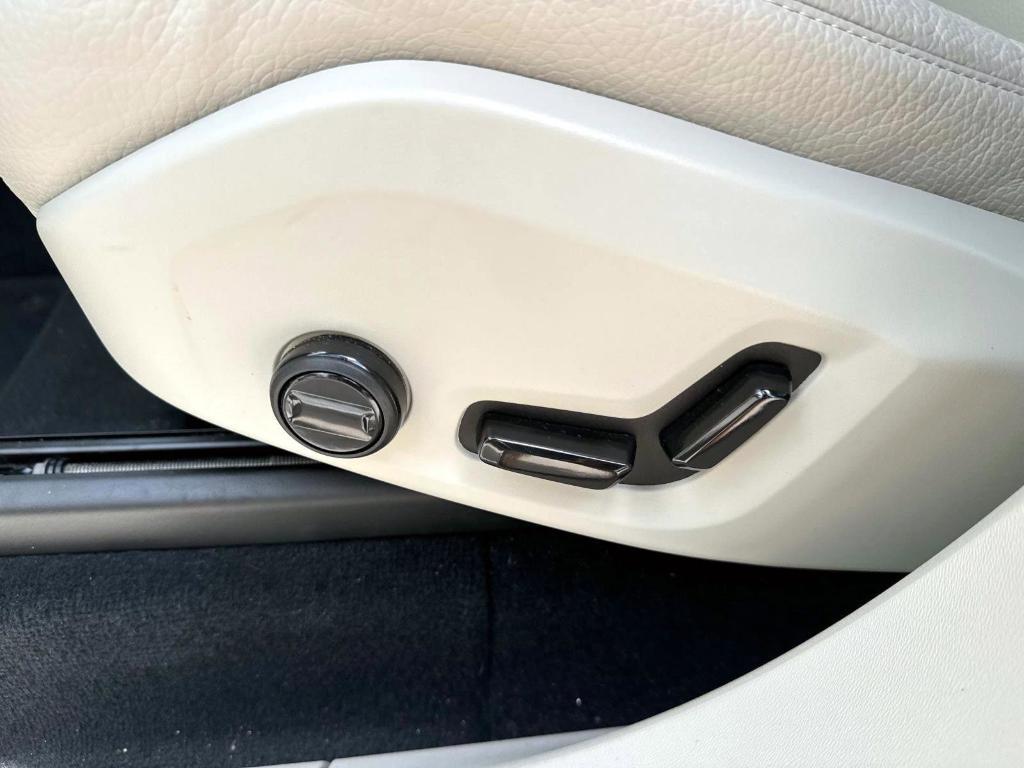new 2025 Volvo XC90 car, priced at $63,061