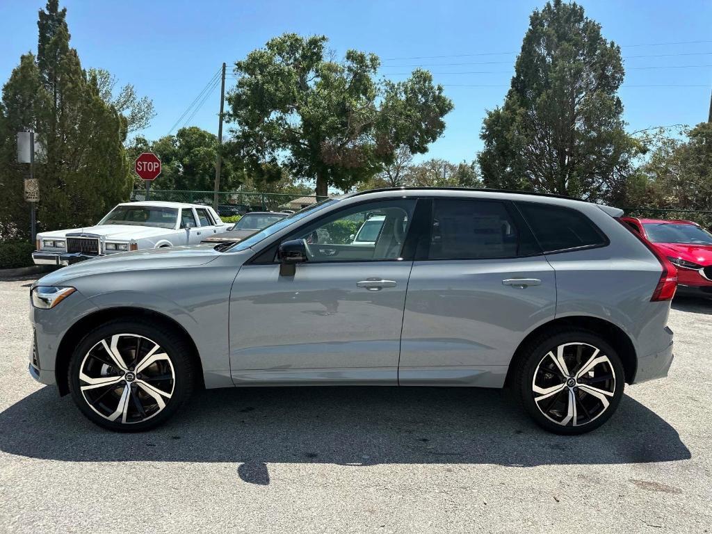 new 2025 Volvo XC60 car, priced at $59,910