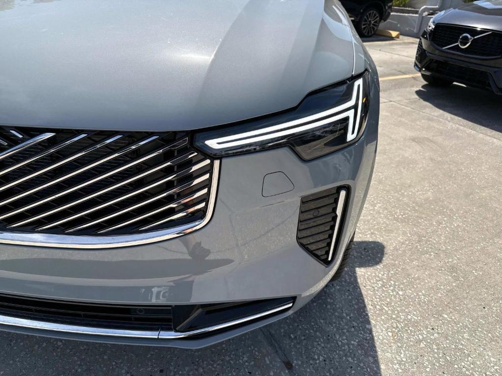 new 2025 Volvo XC90 Plug-In Hybrid car, priced at $78,805