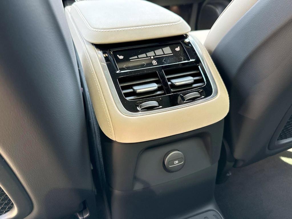 new 2025 Volvo XC90 Plug-In Hybrid car, priced at $78,805