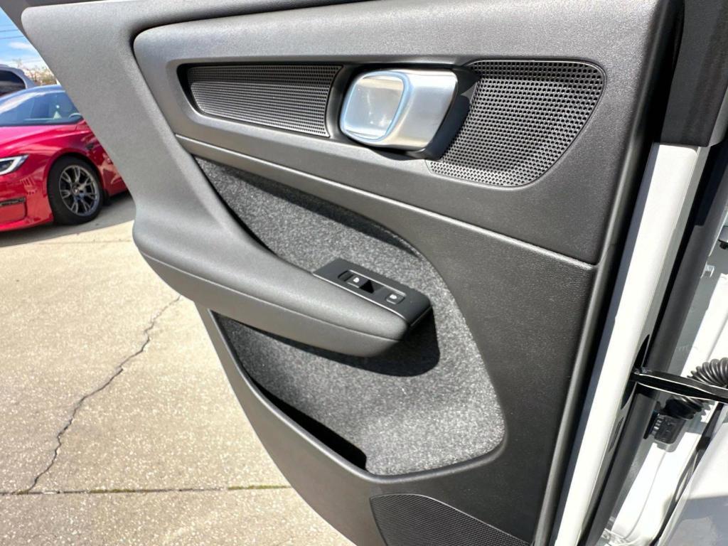 new 2025 Volvo XC40 car, priced at $42,042