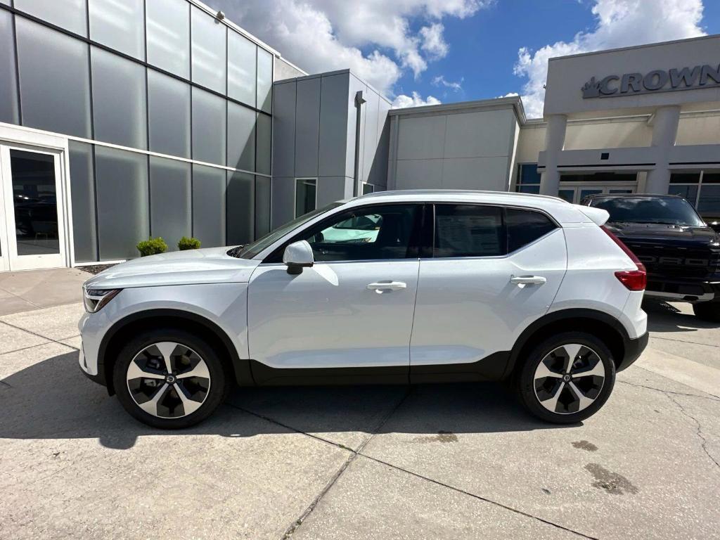 new 2025 Volvo XC40 car, priced at $44,845