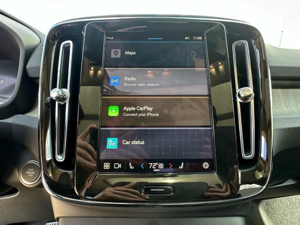 new 2025 Volvo XC40 car, priced at $42,042
