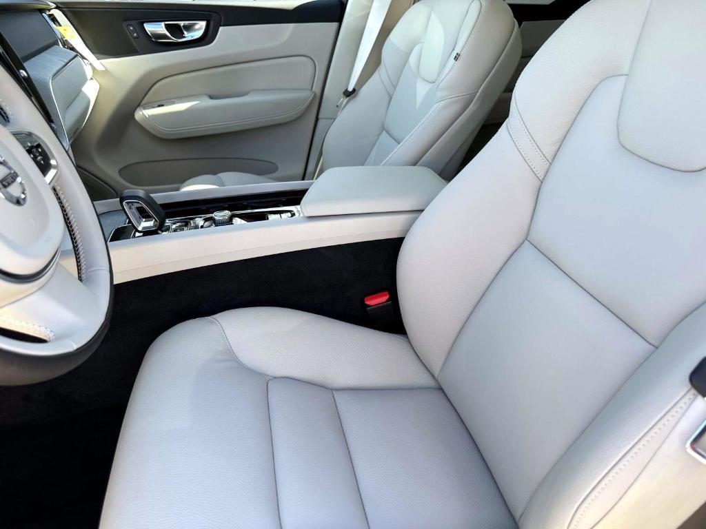 new 2025 Volvo XC60 car, priced at $52,725