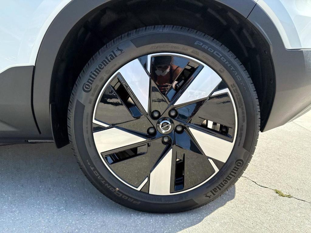 new 2025 Volvo EX40 car, priced at $49,435