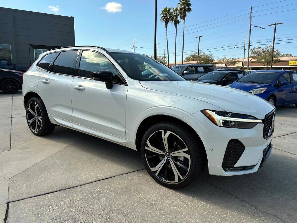 new 2025 Volvo XC60 car, priced at $59,885