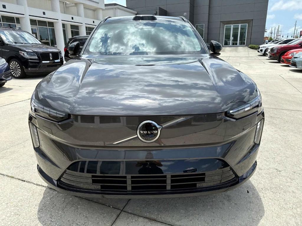 new 2025 Volvo EX90 car, priced at $86,735