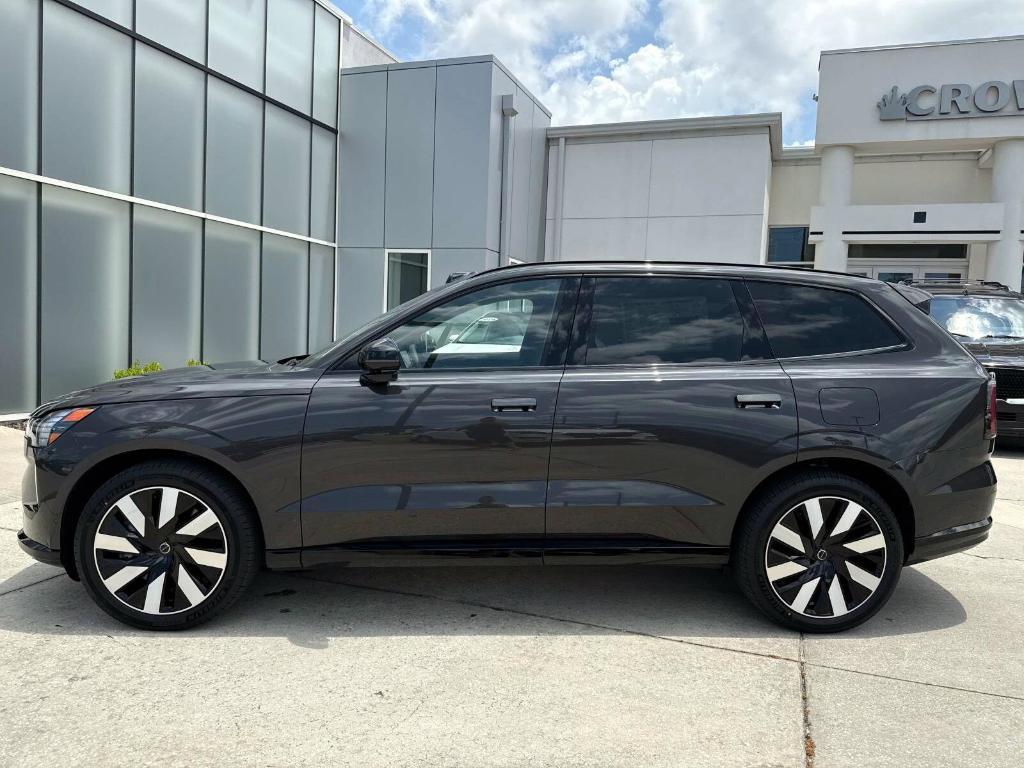new 2025 Volvo EX90 car, priced at $80,735