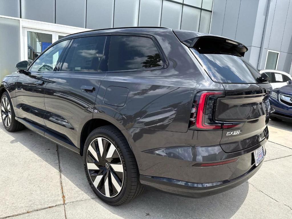 new 2025 Volvo EX90 car, priced at $80,735