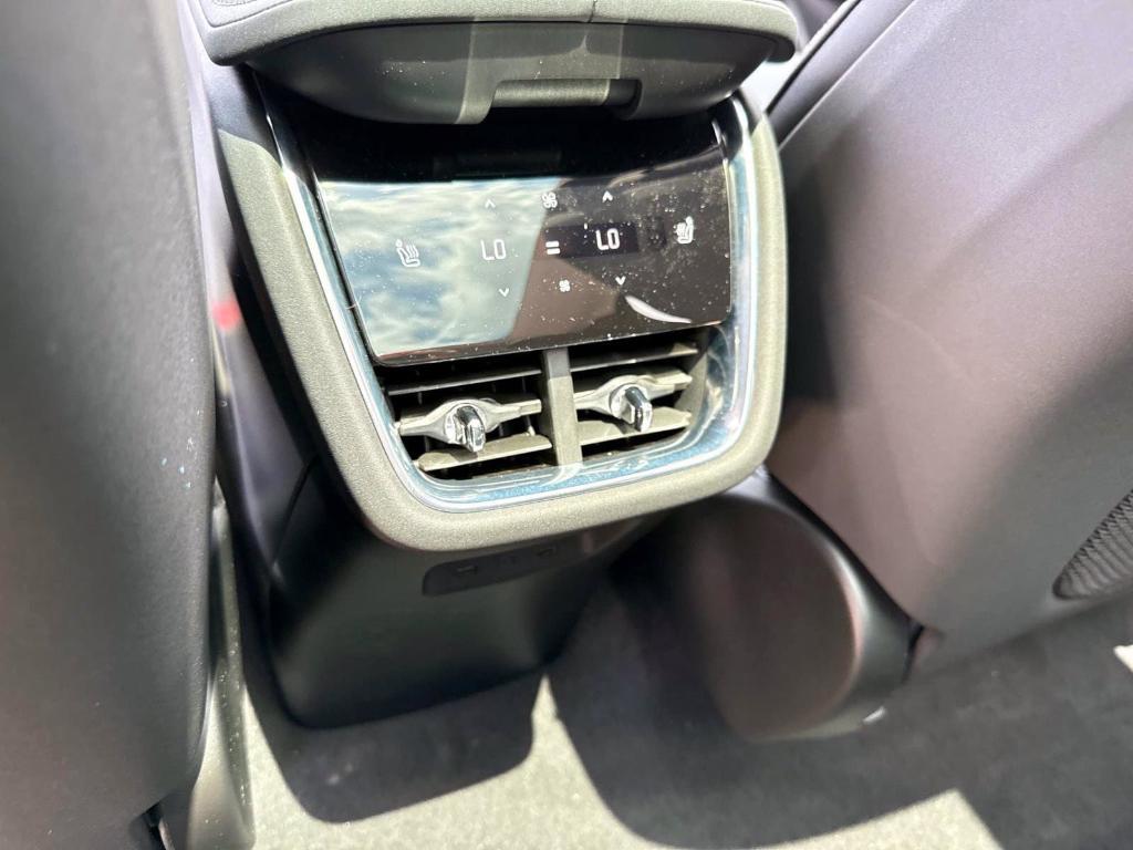 new 2025 Volvo EX90 car, priced at $86,735
