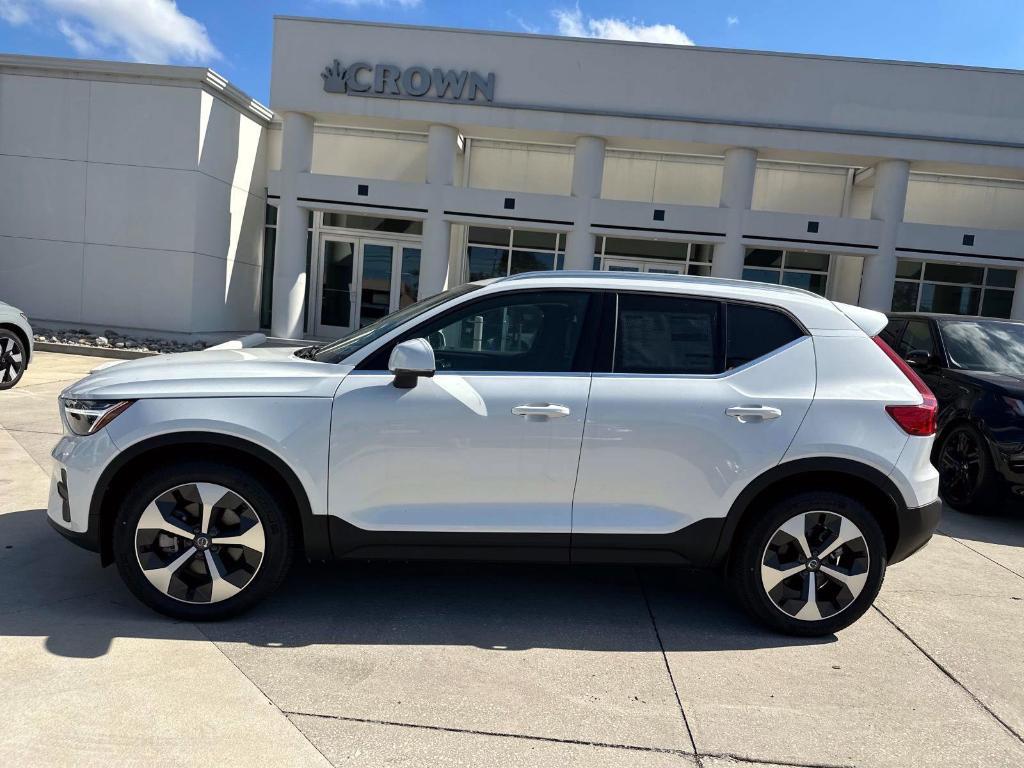 new 2025 Volvo XC40 car, priced at $46,015