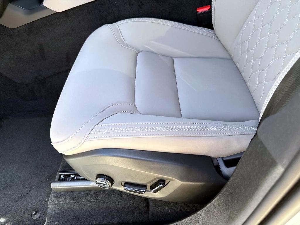 new 2025 Volvo XC90 car, priced at $66,695