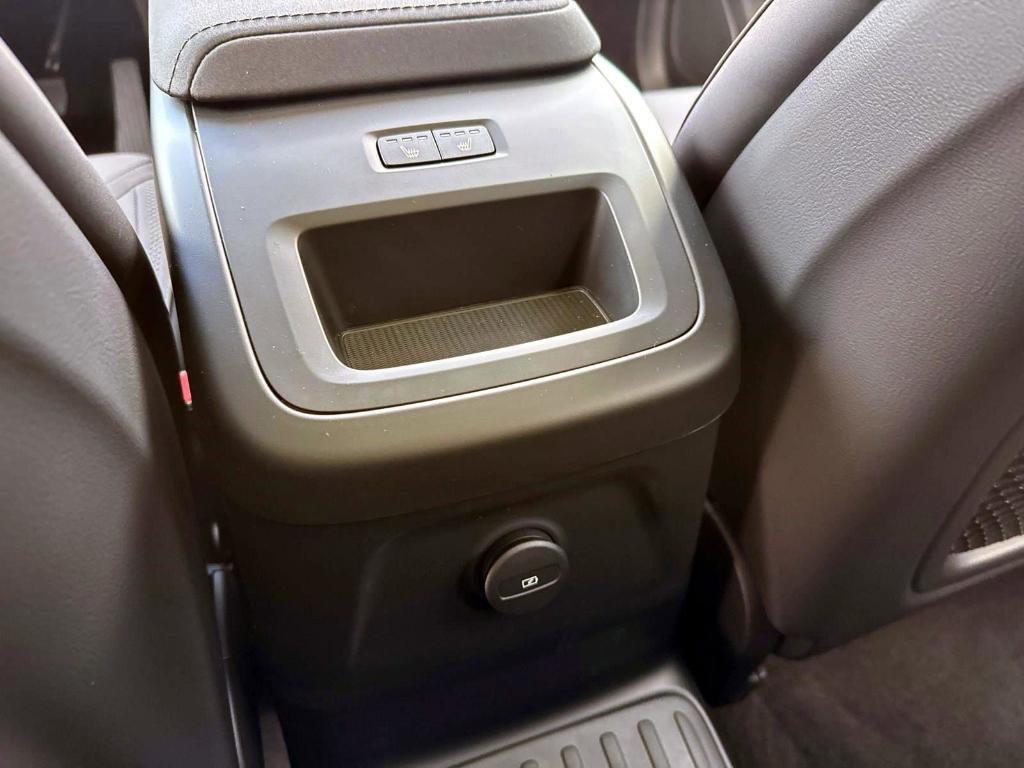 new 2026 Volvo XC60 car, priced at $70,085