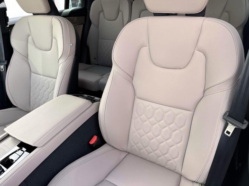 new 2026 Volvo XC90 car, priced at $71,825