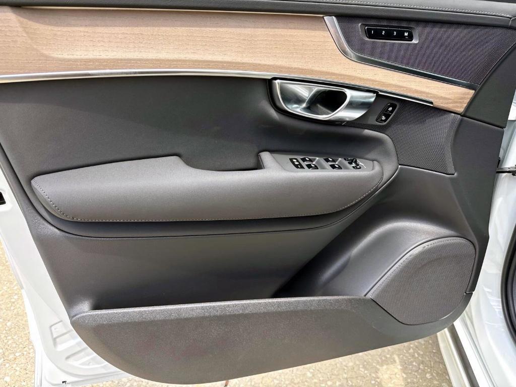 new 2026 Volvo XC90 car, priced at $67,275