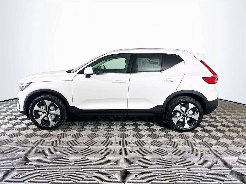 new 2025 Volvo XC40 car, priced at $46,795