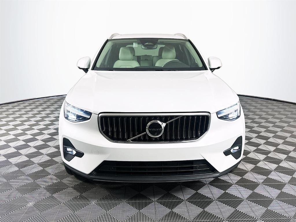 new 2025 Volvo XC40 car, priced at $46,795