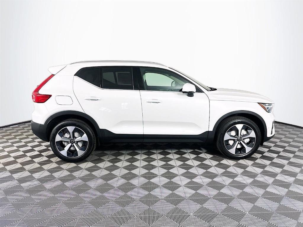 new 2025 Volvo XC40 car, priced at $46,795