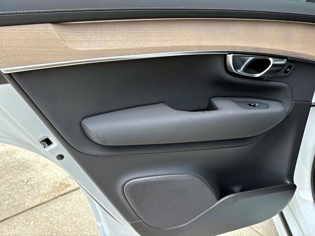 new 2026 Volvo XC90 Plug-In Hybrid car, priced at $79,225