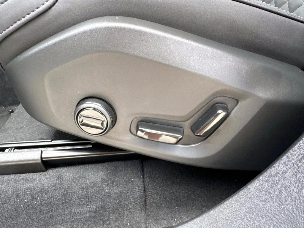 new 2026 Volvo XC90 Plug-In Hybrid car, priced at $79,225