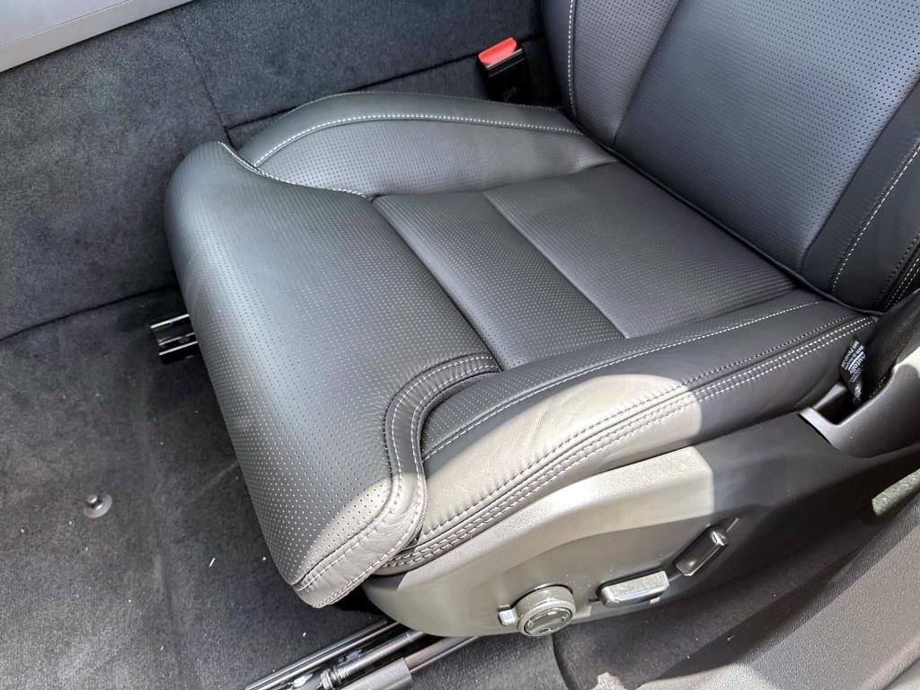 new 2026 Volvo XC60 Plug-In Hybrid car, priced at $74,185