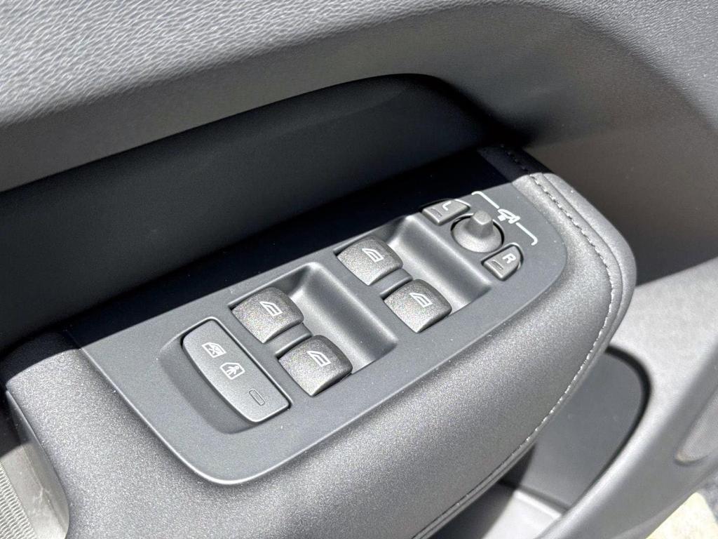 new 2026 Volvo XC60 Plug-In Hybrid car, priced at $74,185