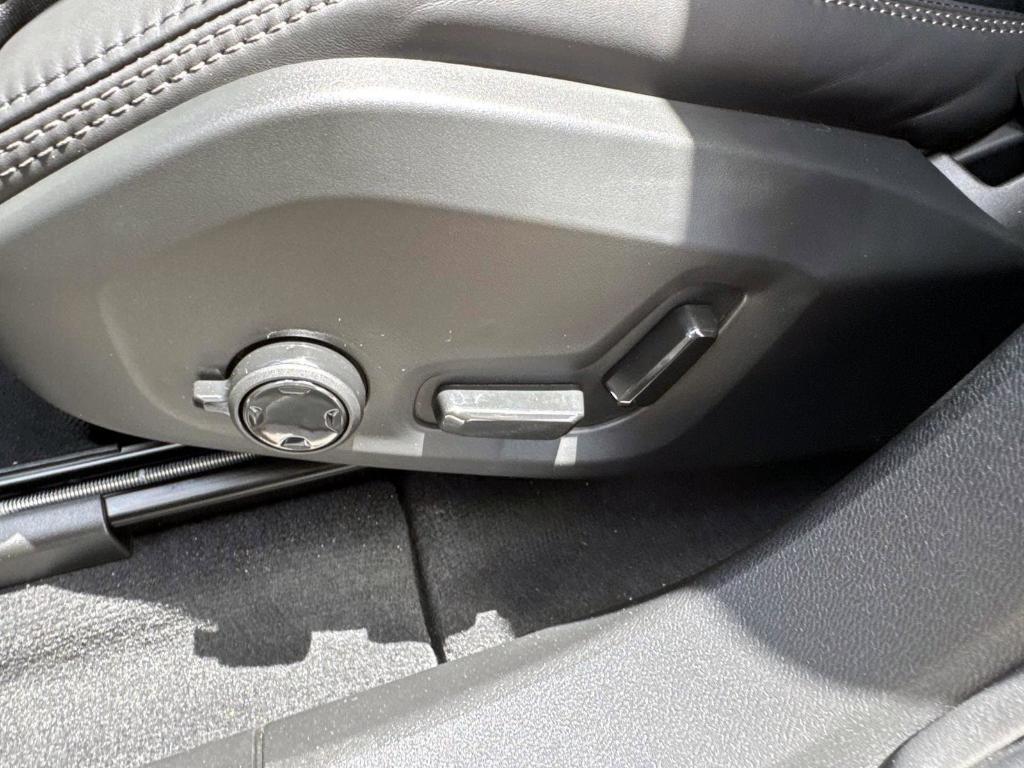 new 2026 Volvo XC60 Plug-In Hybrid car, priced at $74,185