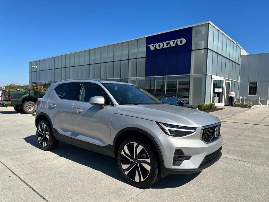 new 2024 Volvo XC40 car, priced at $47,370