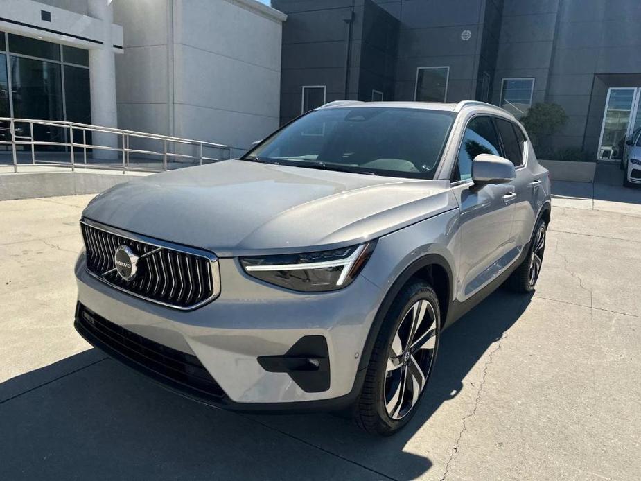 new 2024 Volvo XC40 car, priced at $46,370