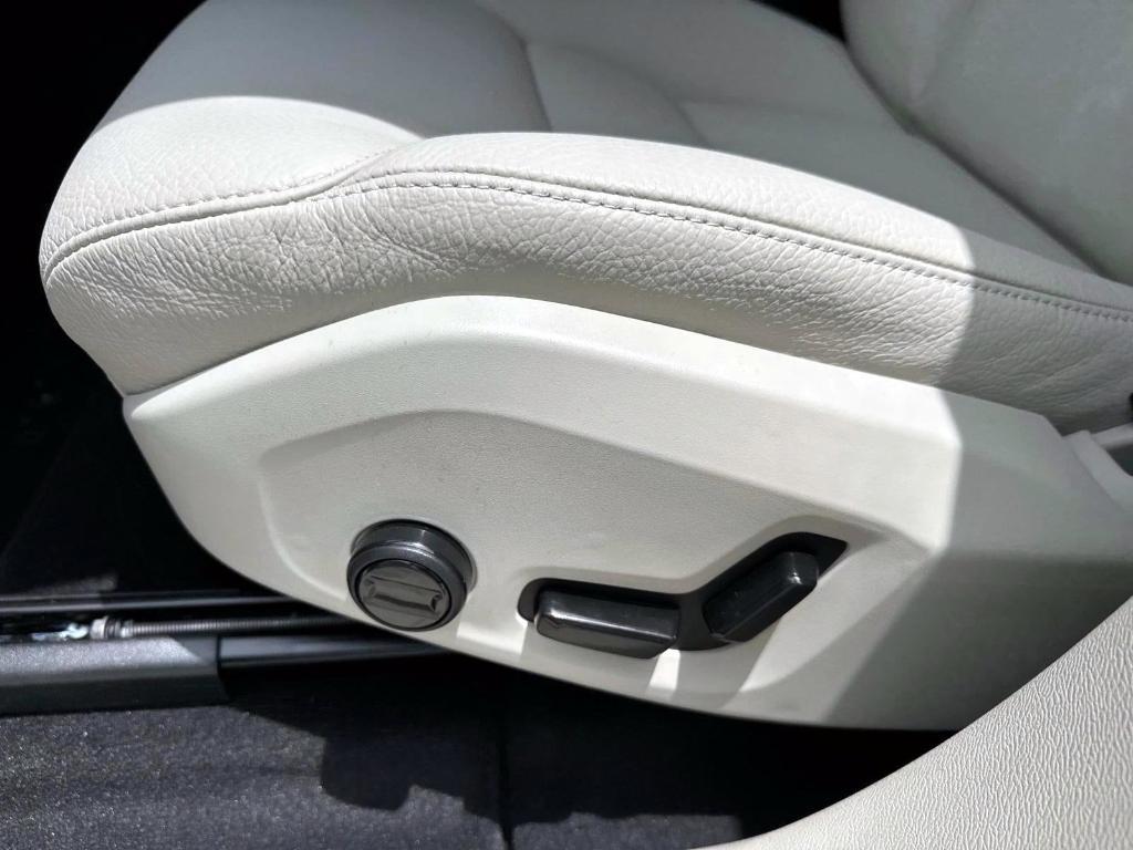 new 2025 Volvo XC60 Plug-In Hybrid car, priced at $65,510